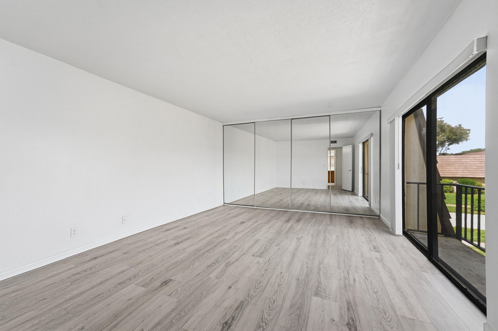 521 Springdale Circle, Palm Springs, FL 33461 Photo