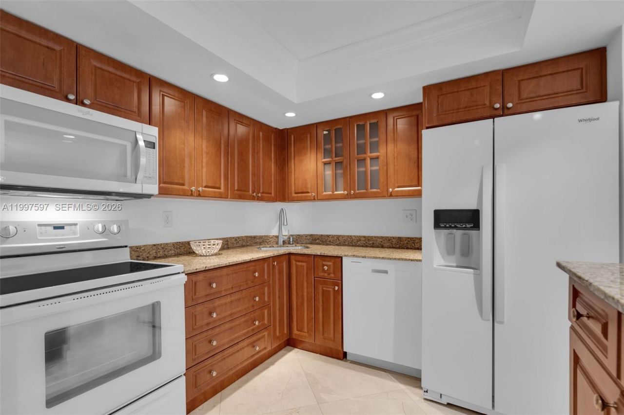 2333 Brickell Ave, Unit 1109, Miami, FL 33129 Photo