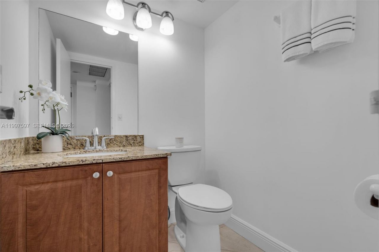 2333 Brickell Ave, Unit 1109, Miami, FL 33129 Photo