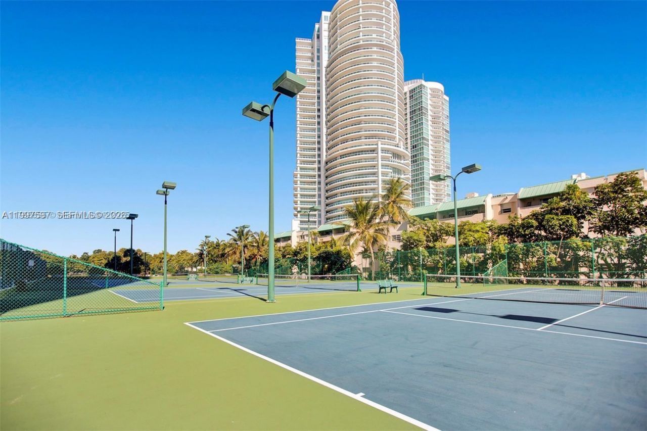 2333 Brickell Ave, Unit 1109, Miami, FL 33129 Photo