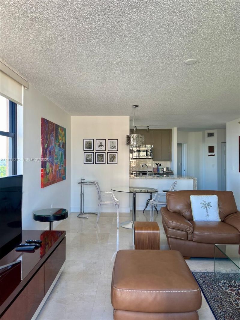 651 Okeechobee Blvd, Unit 811, West Palm Beach, FL 33401 Photo