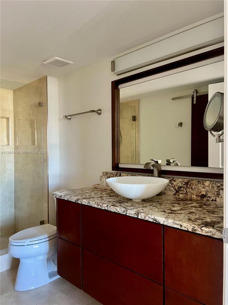 651 Okeechobee Blvd, Unit 811, West Palm Beach, FL 33401 Photo