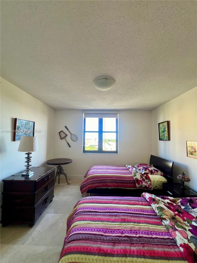 651 Okeechobee Blvd, Unit 811, West Palm Beach, FL 33401 Photo