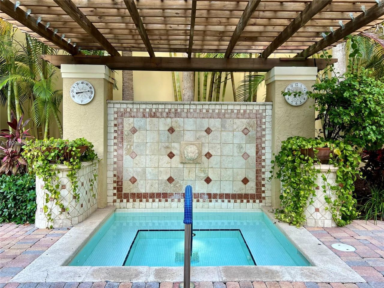 651 Okeechobee Blvd, Unit 811, West Palm Beach, FL 33401 Photo