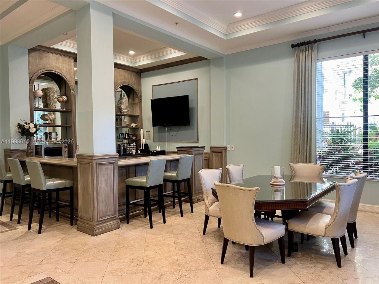 651 Okeechobee Blvd, Unit 811, West Palm Beach, FL 33401 Photo