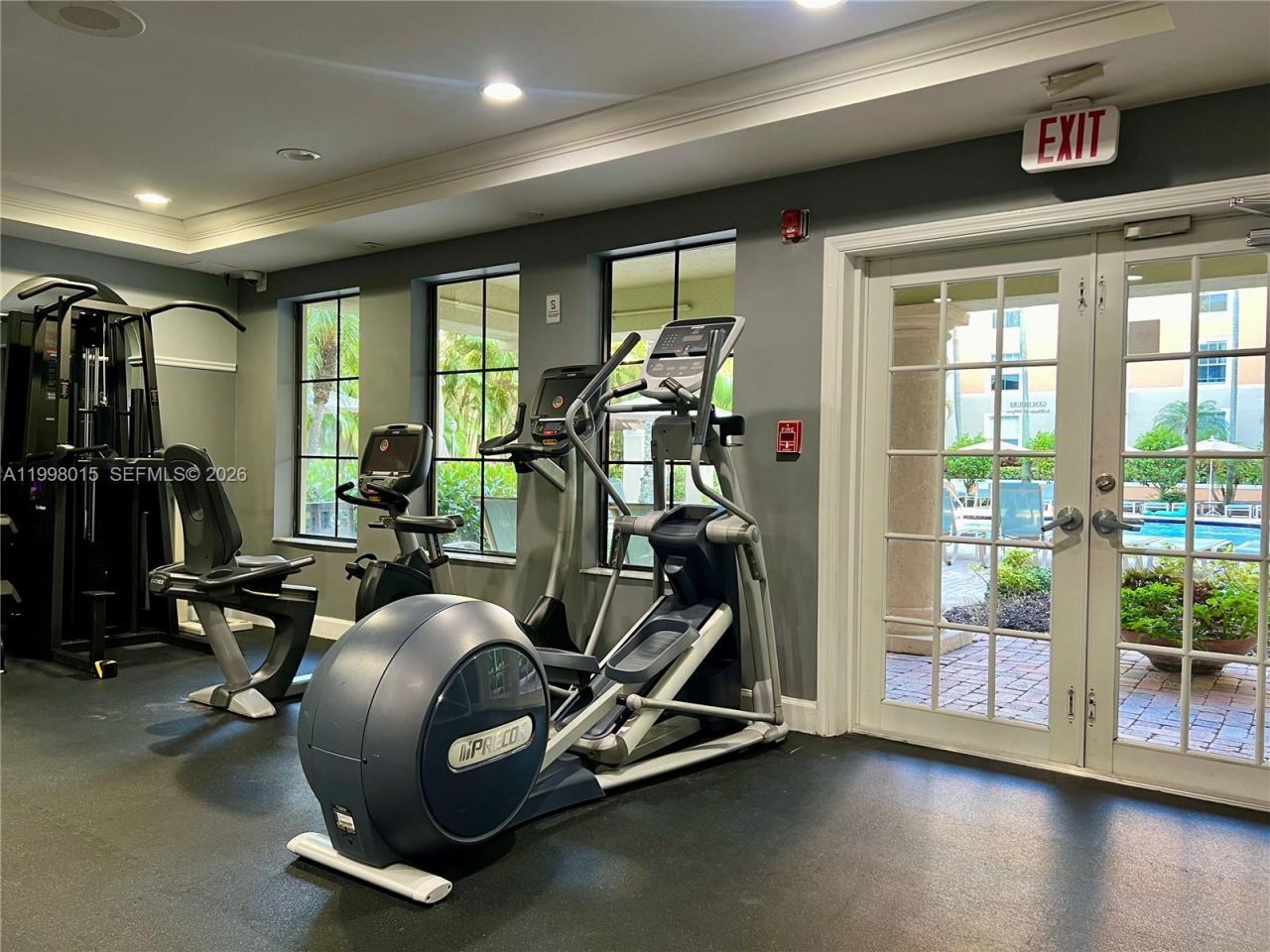 651 Okeechobee Blvd, Unit 811, West Palm Beach, FL 33401 Photo