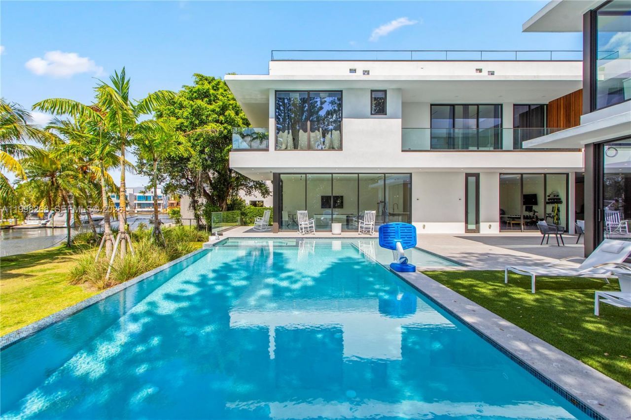 922 NE 78th St, Miami, FL 33138 Photo