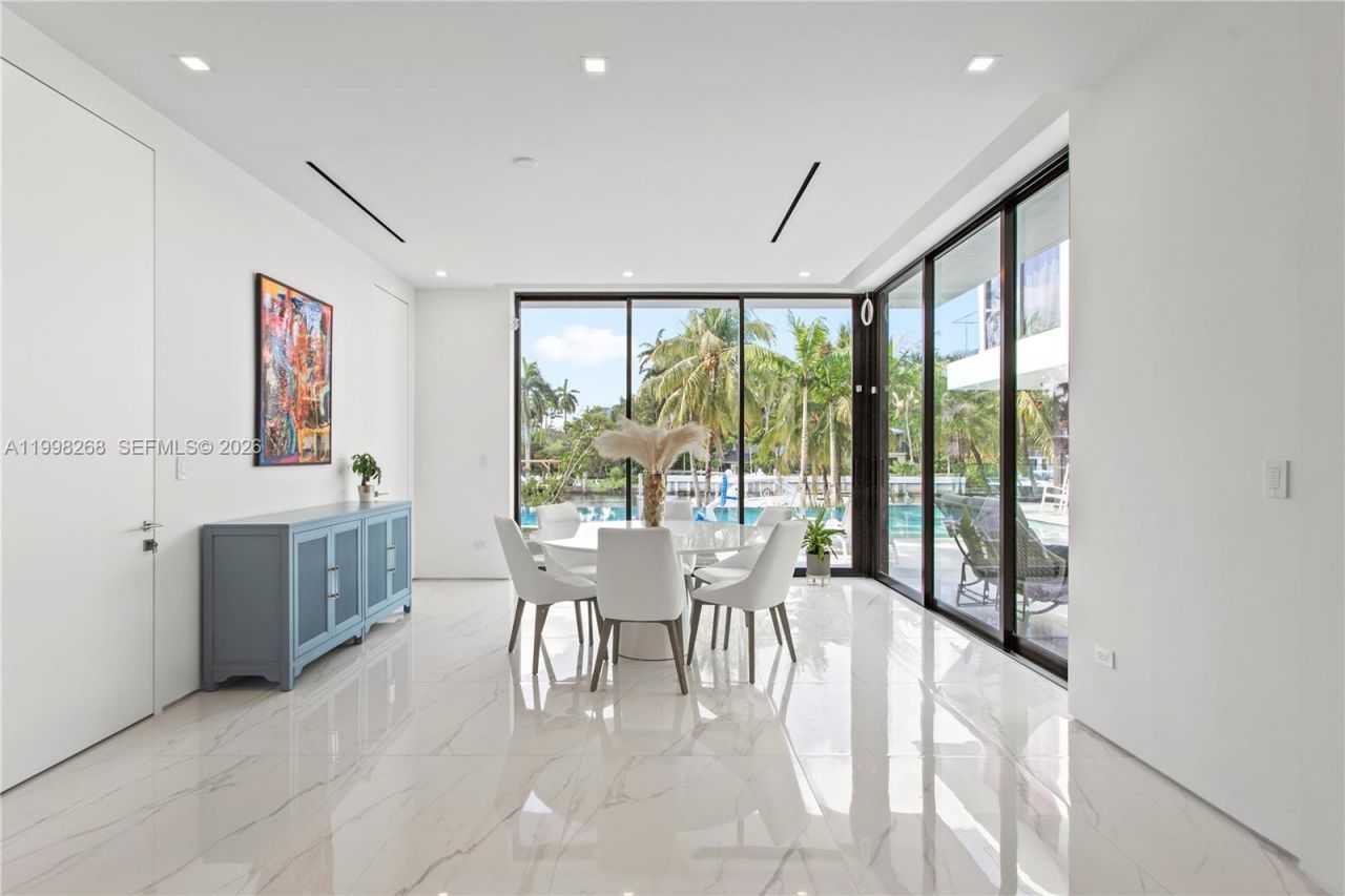 922 NE 78th St, Miami, FL 33138 Photo