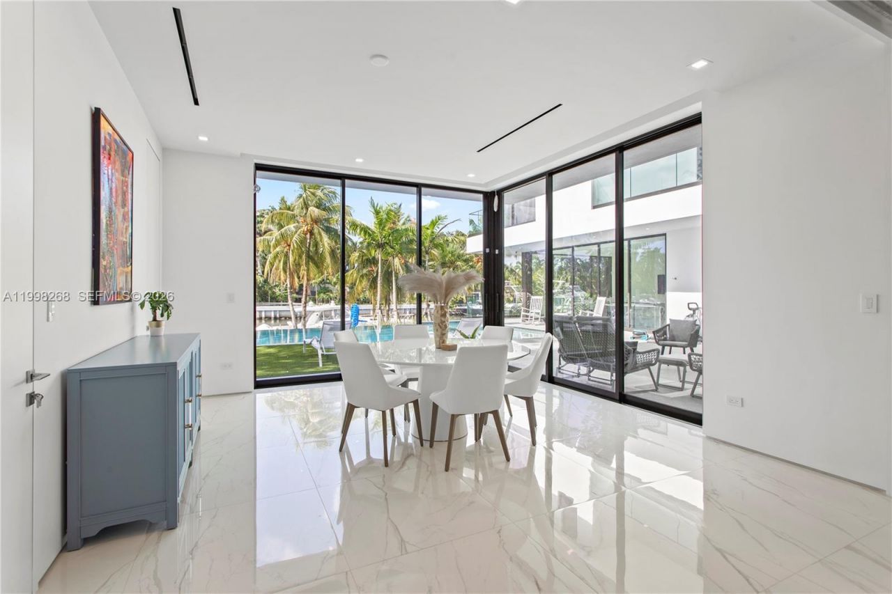 922 NE 78th St, Miami, FL 33138 Photo