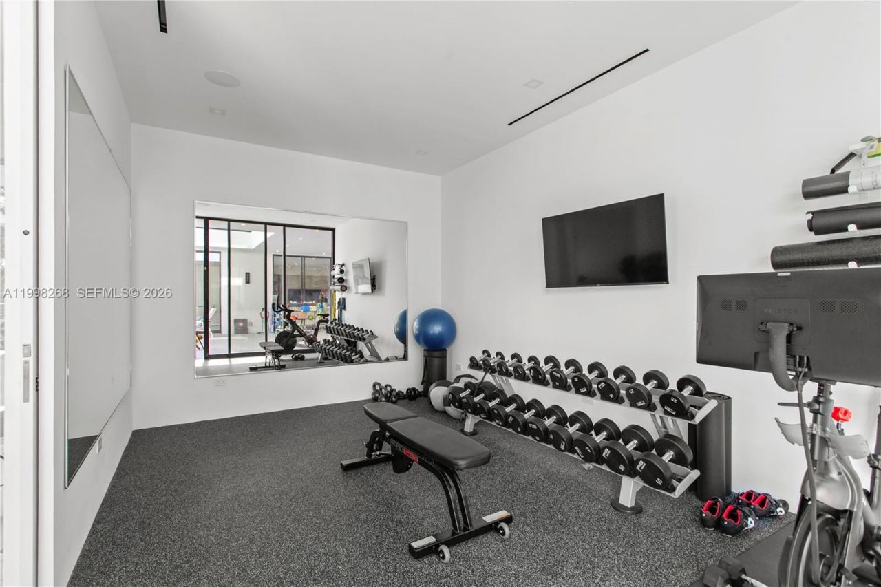 922 NE 78th St, Miami, FL 33138 Photo