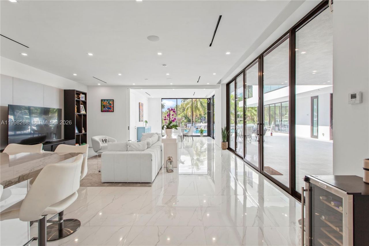 922 NE 78th St, Miami, FL 33138 Photo