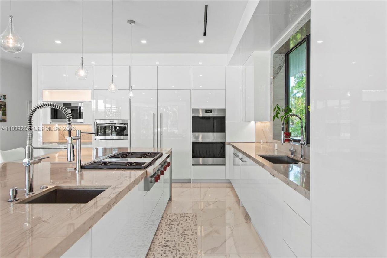 922 NE 78th St, Miami, FL 33138 Photo