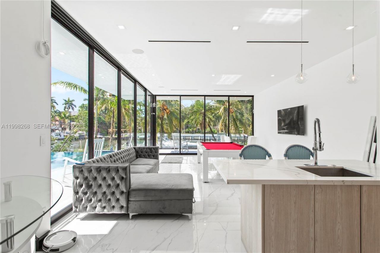 922 NE 78th St, Miami, FL 33138 Photo