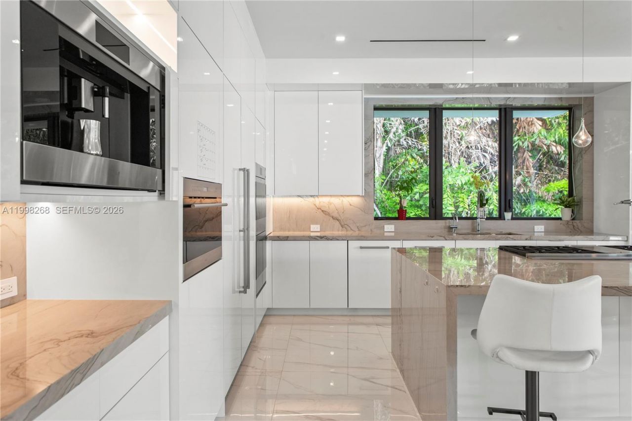 922 NE 78th St, Miami, FL 33138 Photo