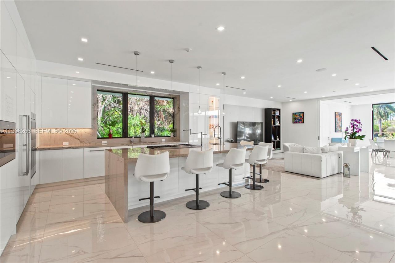 922 NE 78th St, Miami, FL 33138 Photo