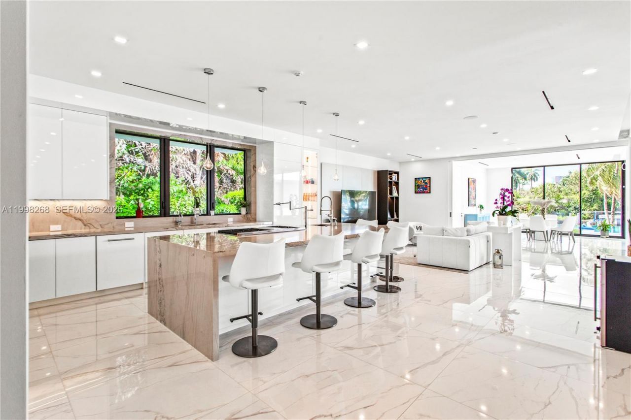 922 NE 78th St, Miami, FL 33138 Photo