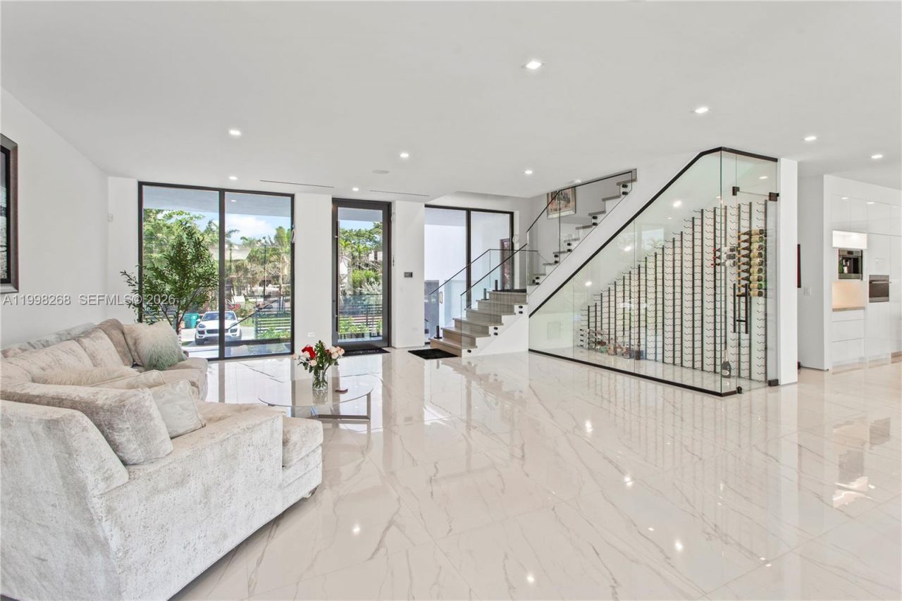 922 NE 78th St, Miami, FL 33138 Photo