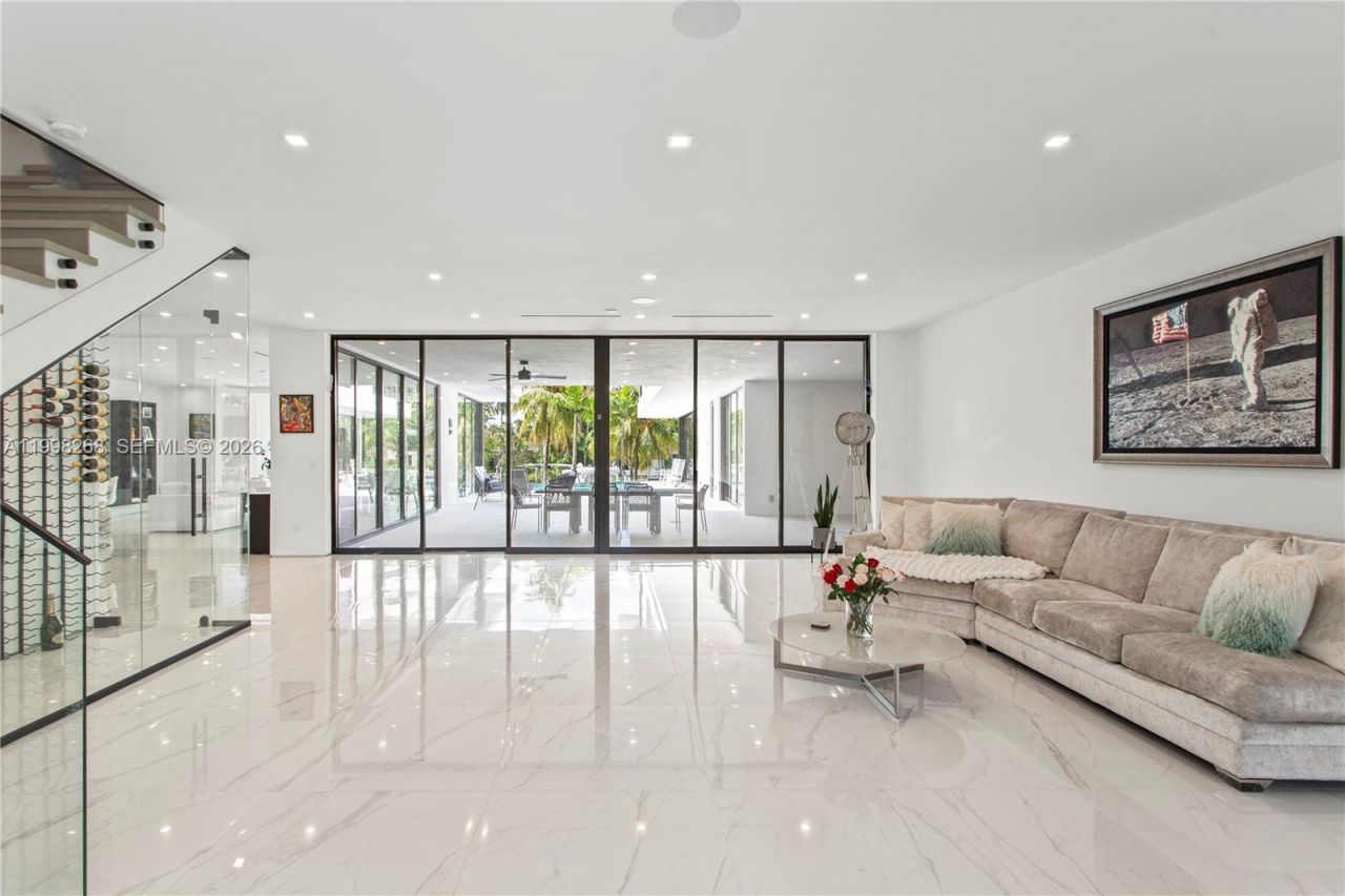 922 NE 78th St, Miami, FL 33138 Photo