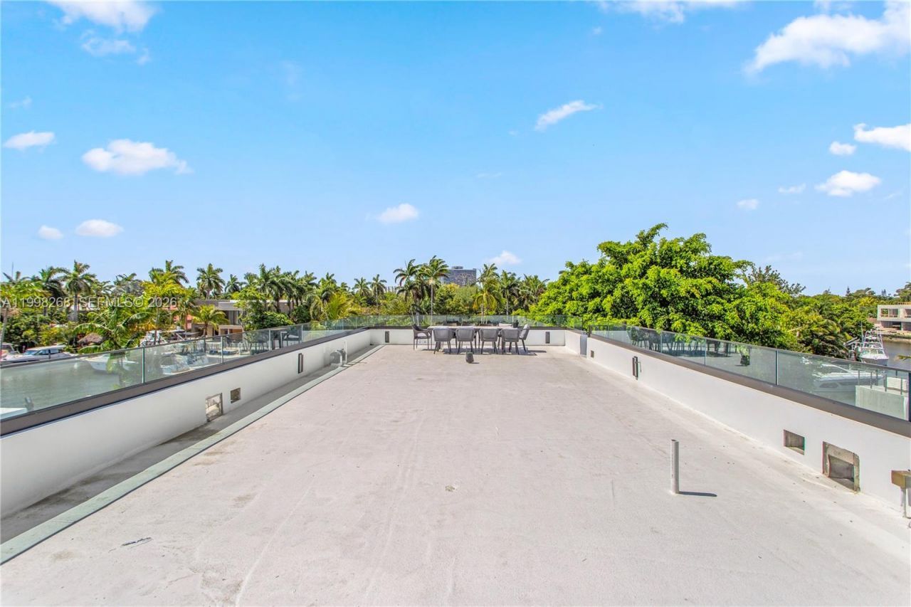 922 NE 78th St, Miami, FL 33138 Photo