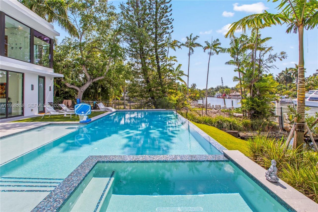 922 NE 78th St, Miami, FL 33138 Photo