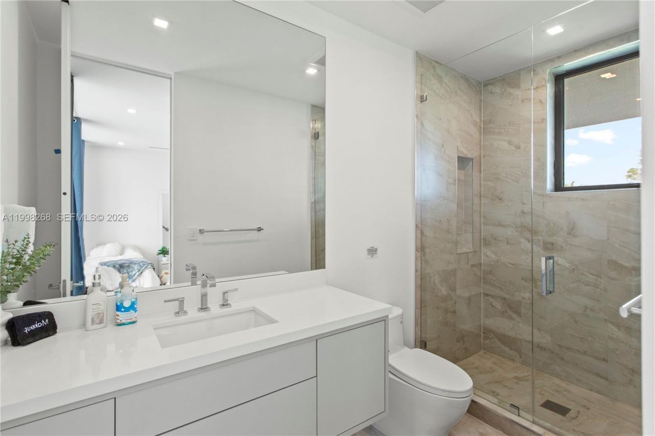 922 NE 78th St, Miami, FL 33138 Photo