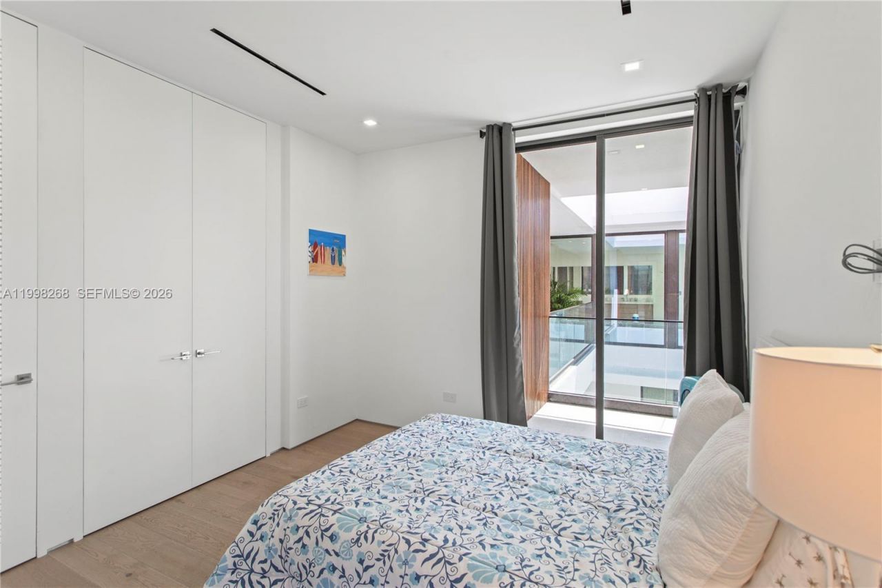 922 NE 78th St, Miami, FL 33138 Photo