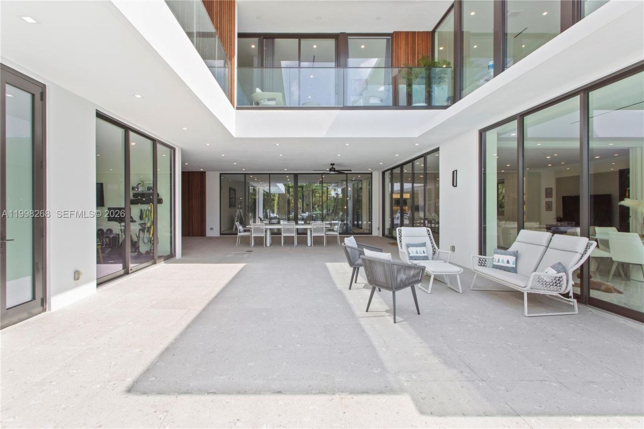 922 NE 78th St, Miami, FL 33138 Photo