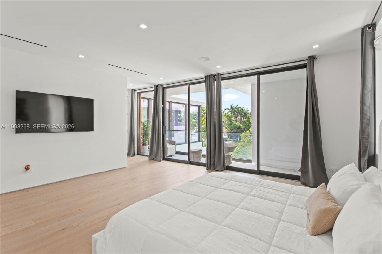 922 NE 78th St, Miami, FL 33138 Photo