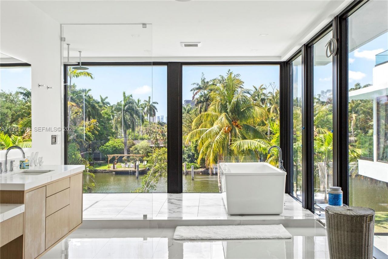 922 NE 78th St, Miami, FL 33138 Photo