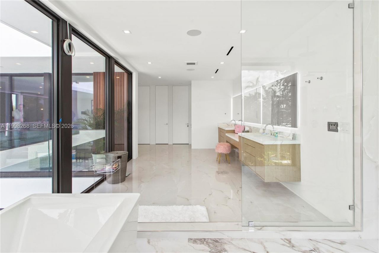 922 NE 78th St, Miami, FL 33138 Photo