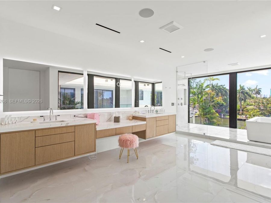 Property Image 81
