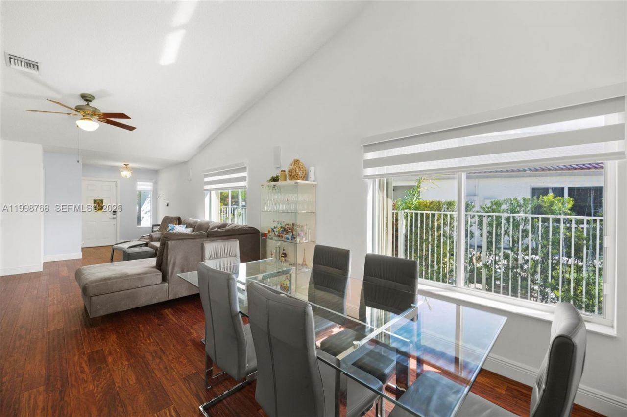 1413 Majesty Ter , Weston, FL 33327 Photo