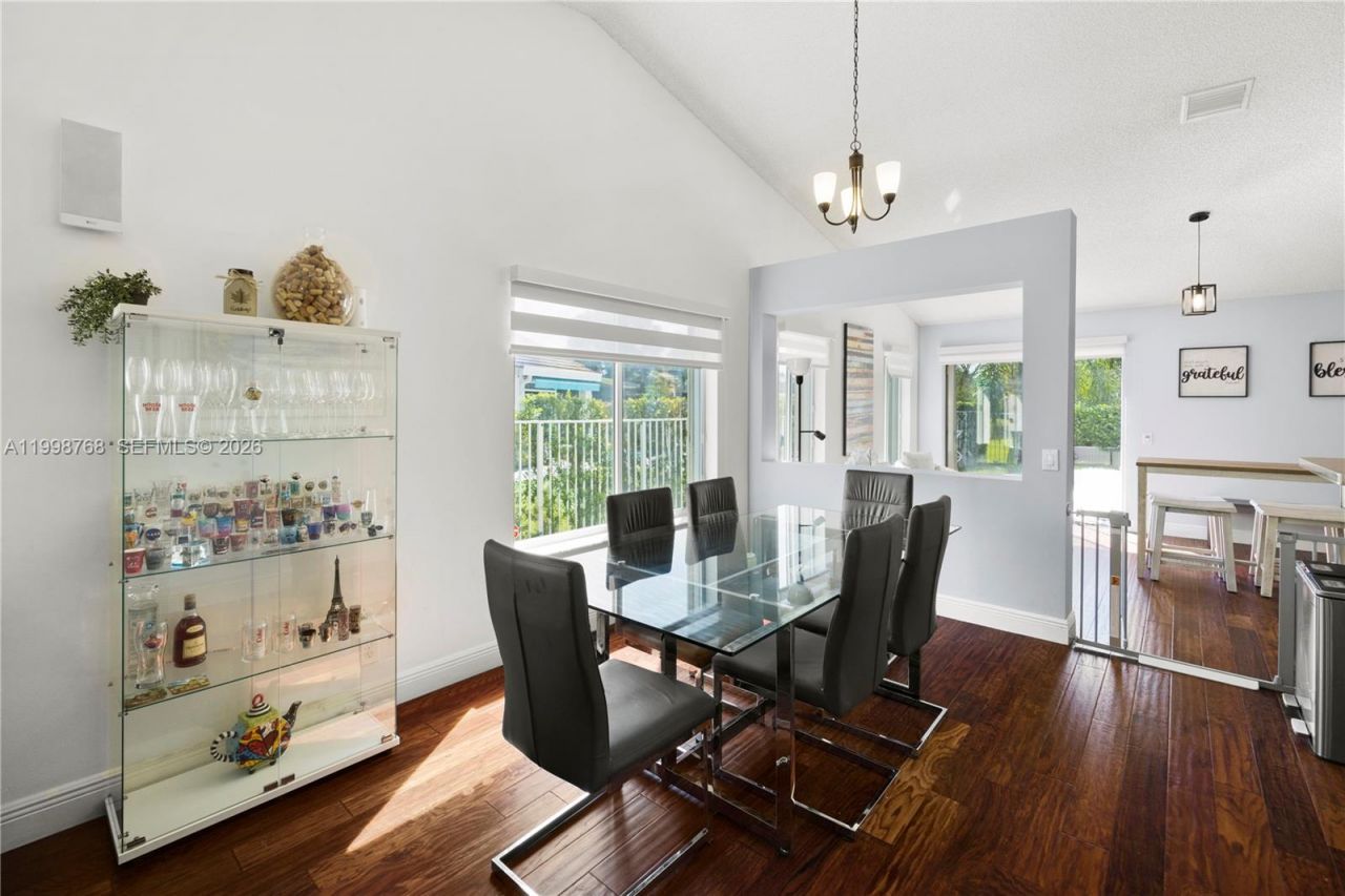 1413 Majesty Ter , Weston, FL 33327 Photo