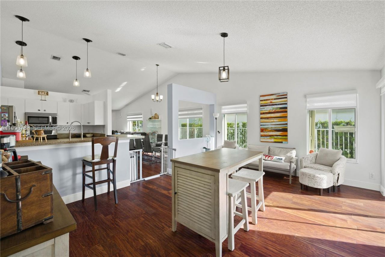 1413 Majesty Ter , Weston, FL 33327 Photo