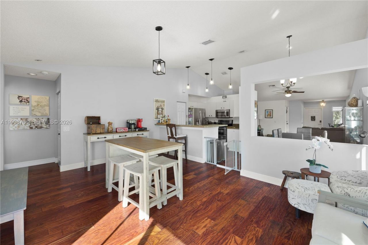 1413 Majesty Ter , Weston, FL 33327 Photo