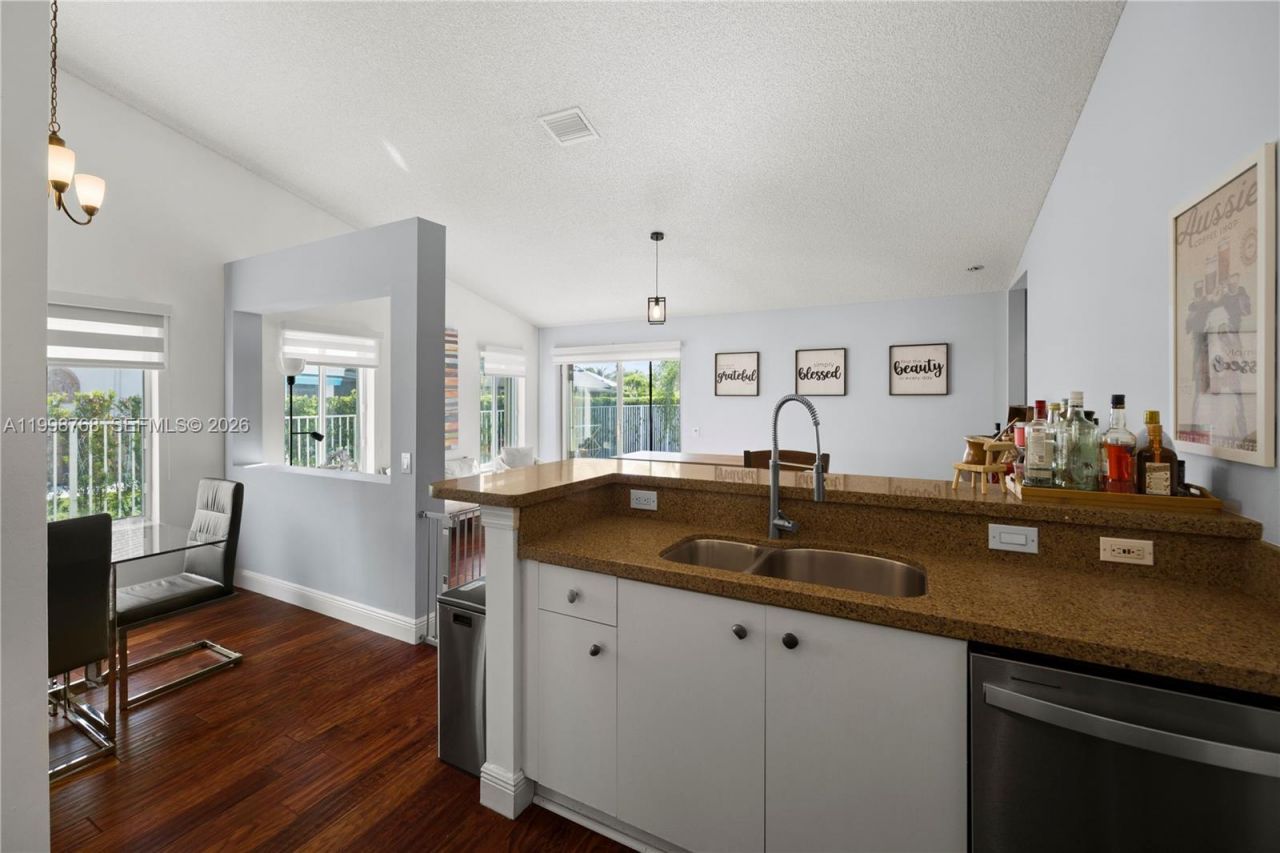 1413 Majesty Ter , Weston, FL 33327 Photo