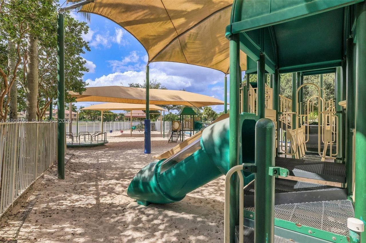 1413 Majesty Ter , Weston, FL 33327 Photo