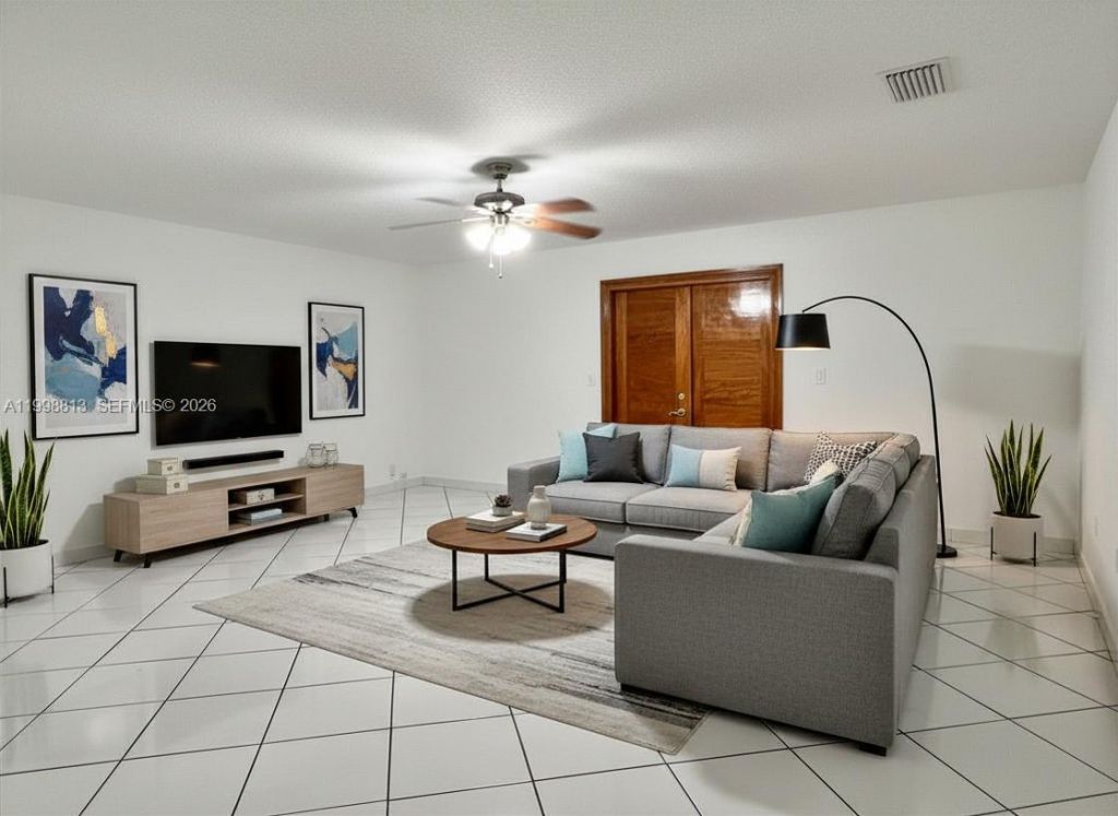 10140 SW 26th Ter, Miami, FL 33165 Photo