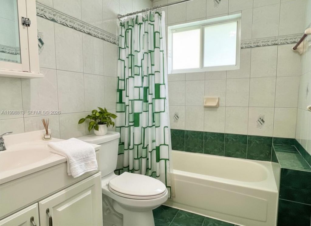 10140 SW 26th Ter, Miami, FL 33165 Photo