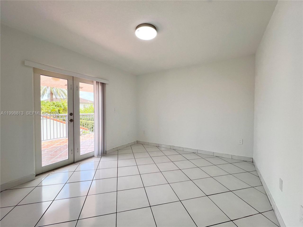 10140 SW 26th Ter, Miami, FL 33165 Photo