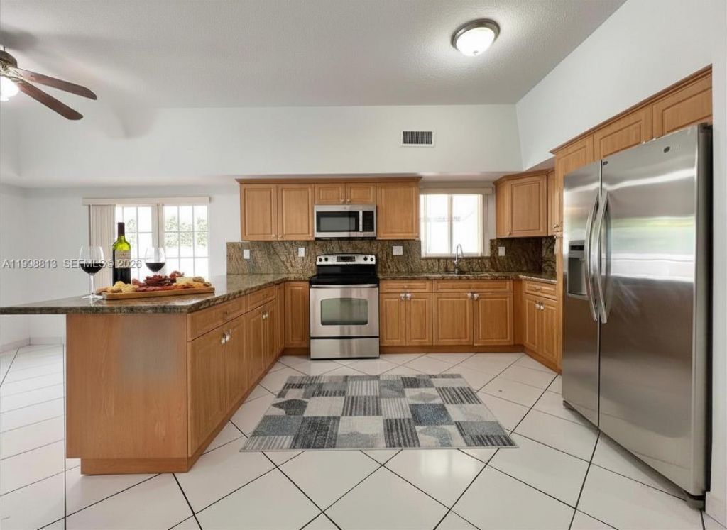 10140 SW 26th Ter, Miami, FL 33165 Photo