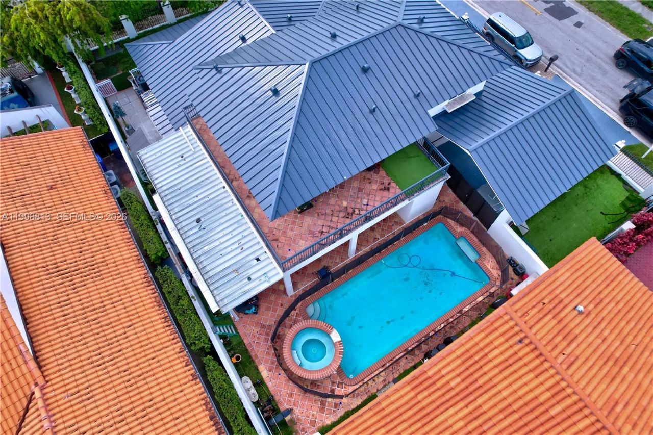 10140 SW 26th Ter, Miami, FL 33165 Photo