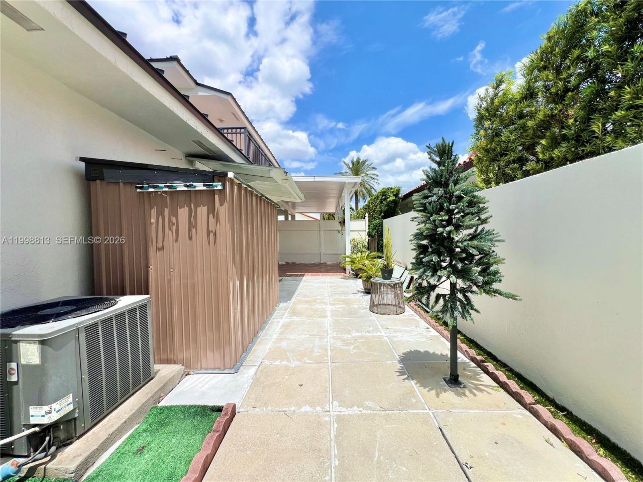 10140 SW 26th Ter, Miami, FL 33165 Photo