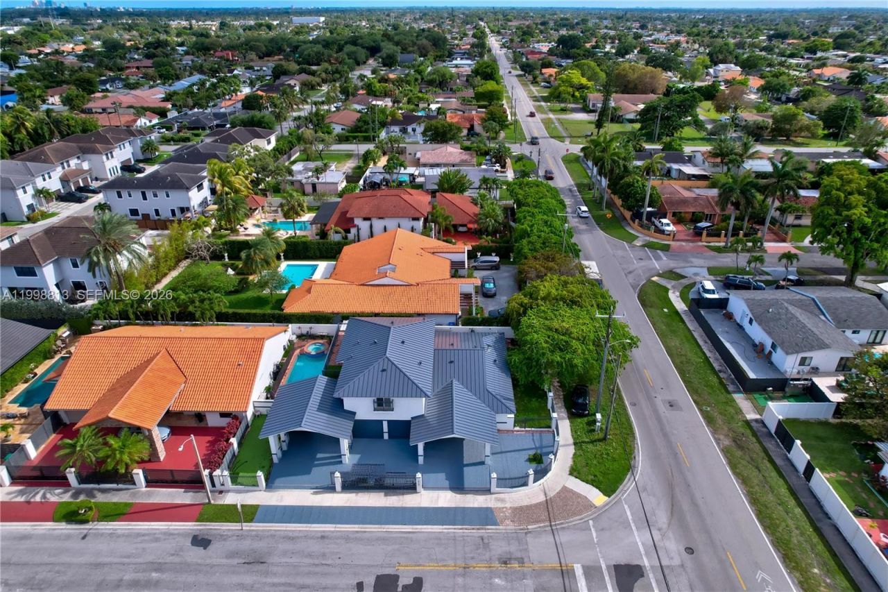 10140 SW 26th Ter, Miami, FL 33165 Photo