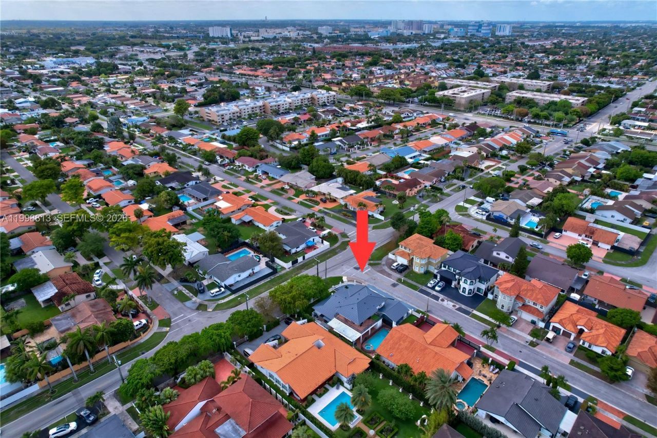 10140 SW 26th Ter, Miami, FL 33165 Photo