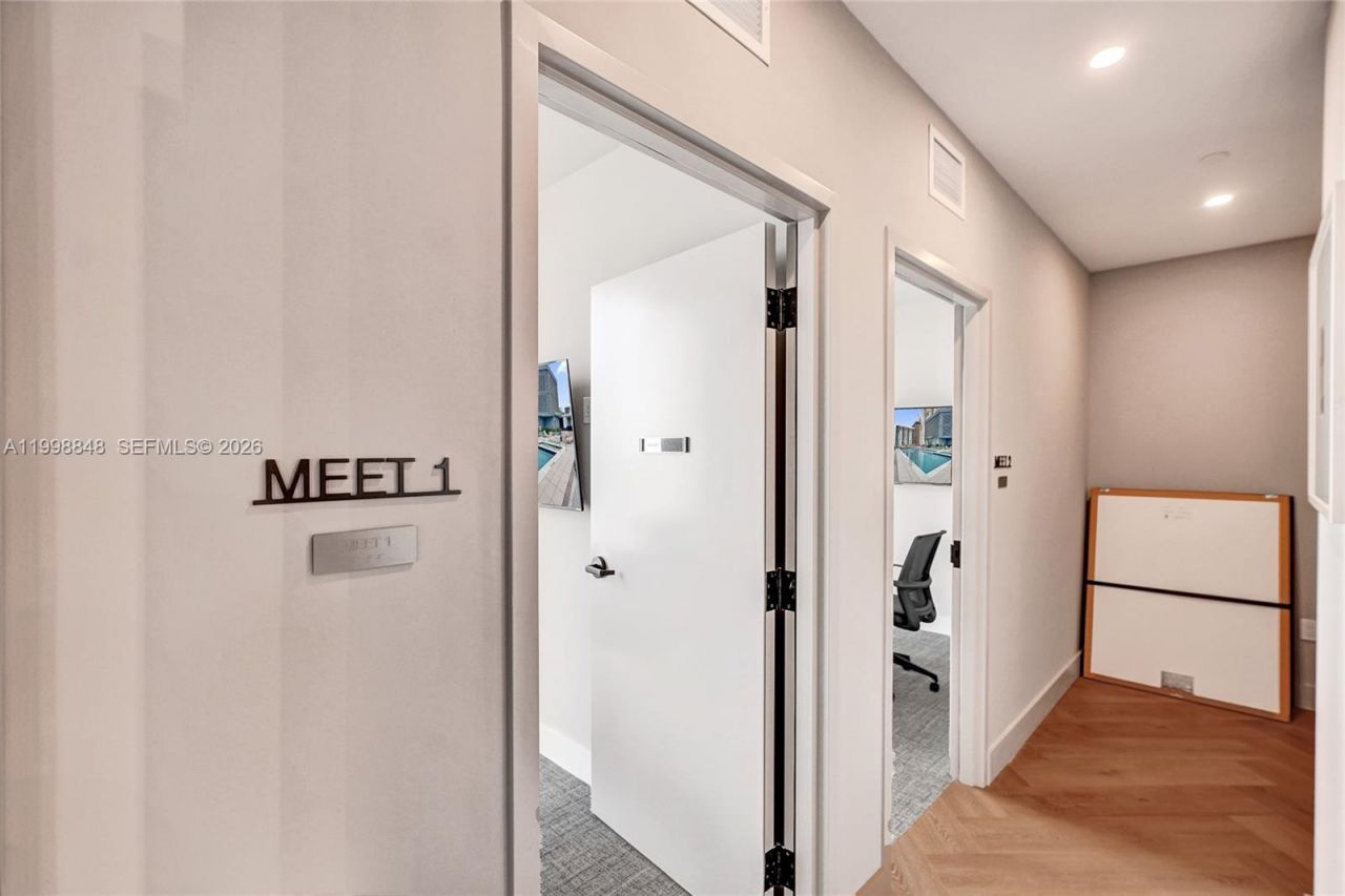 121 NE 5th St, Unit 2101, Miami, FL 33132 Photo