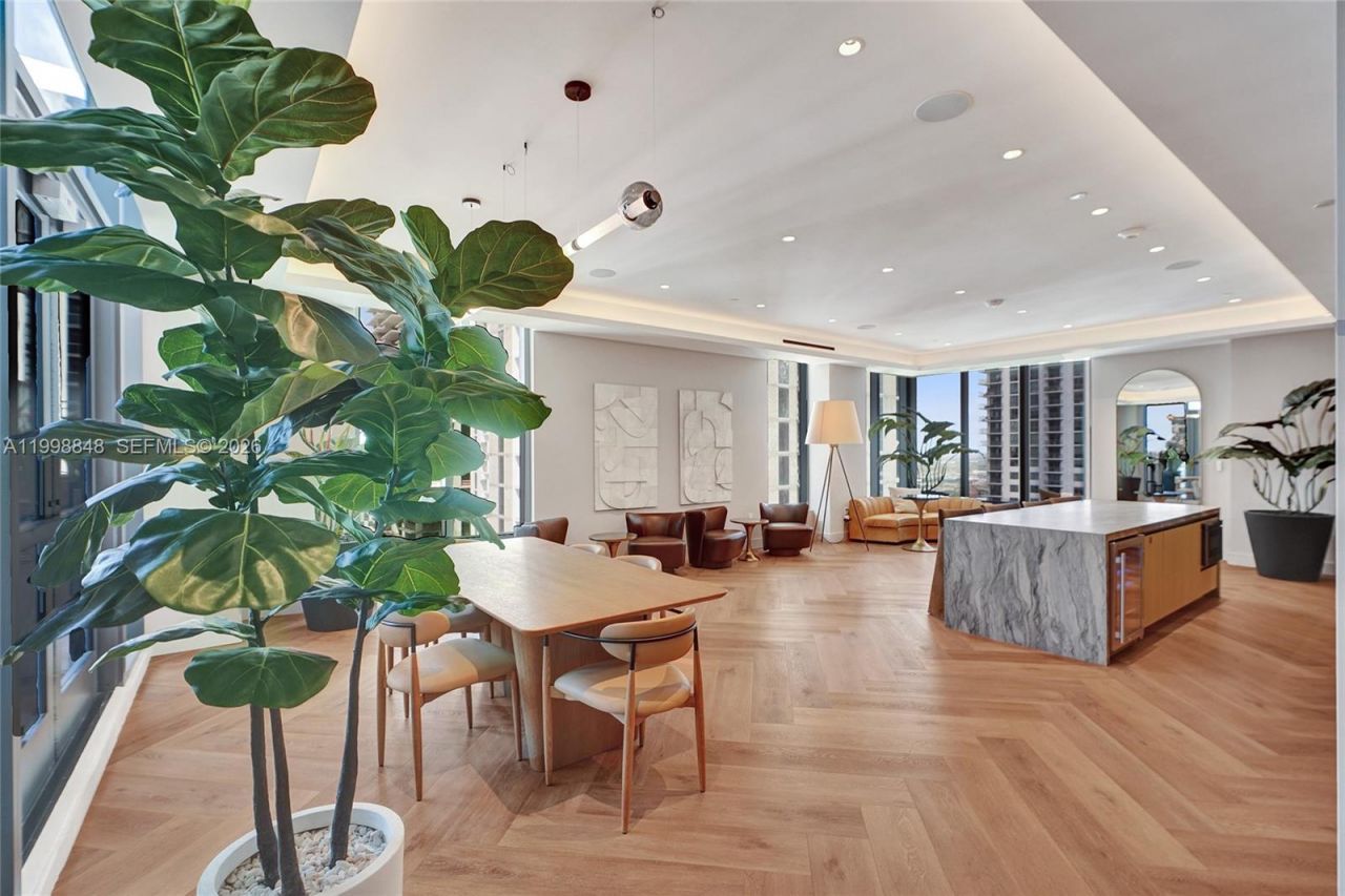 121 NE 5th St, Unit 2101, Miami, FL 33132 Photo