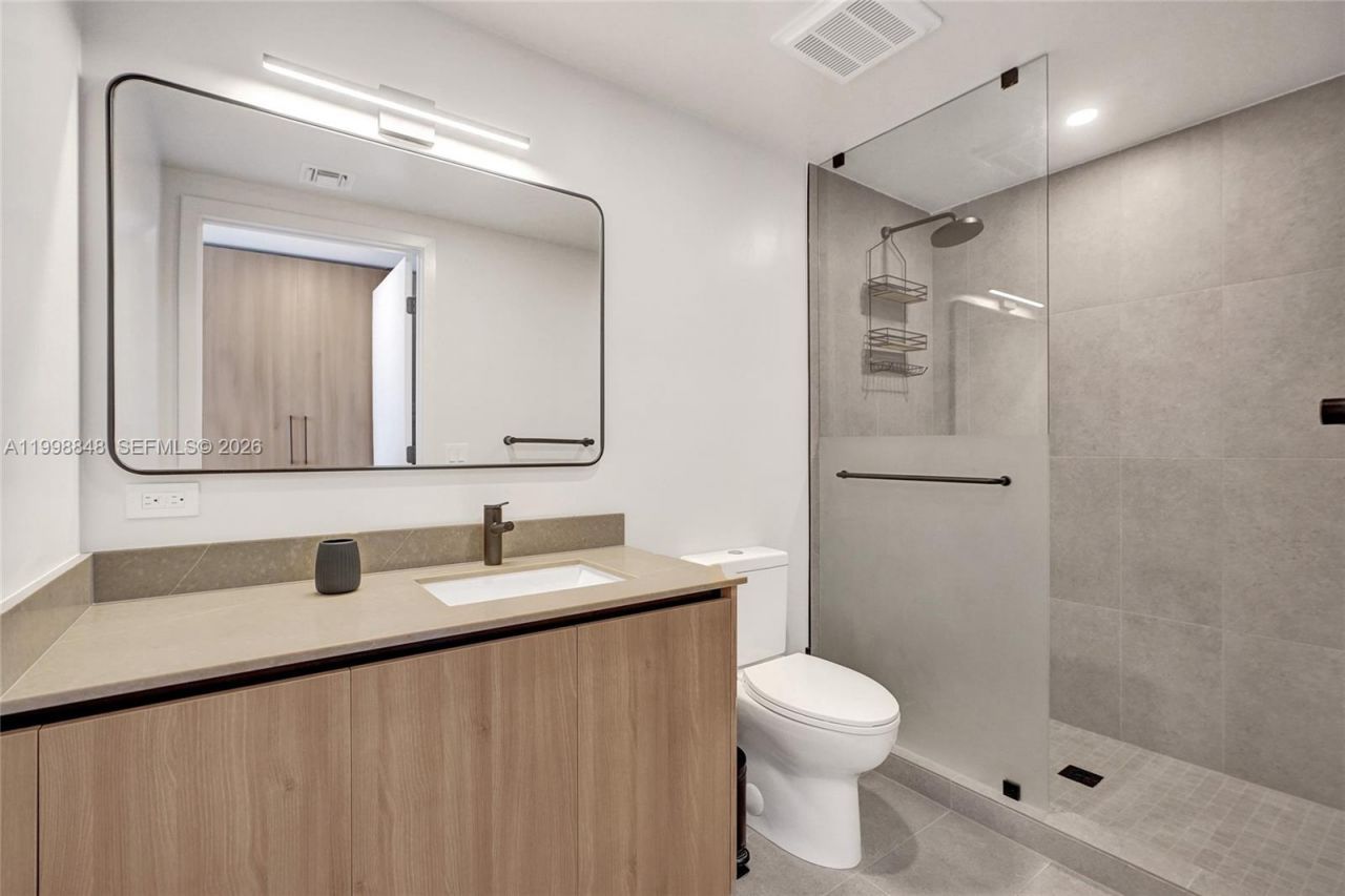 121 NE 5th St, Unit 2101, Miami, FL 33132 Photo