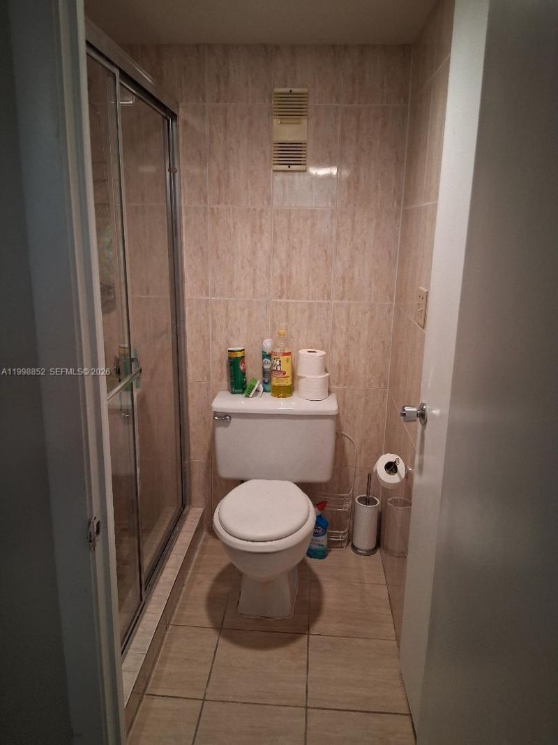 1100 St Charles Pl, Unit 213, Pembroke Pines, FL 33026 Photo