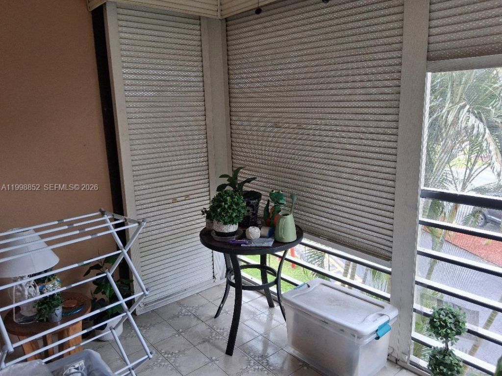 1100 St Charles Pl, Unit 213, Pembroke Pines, FL 33026 Photo